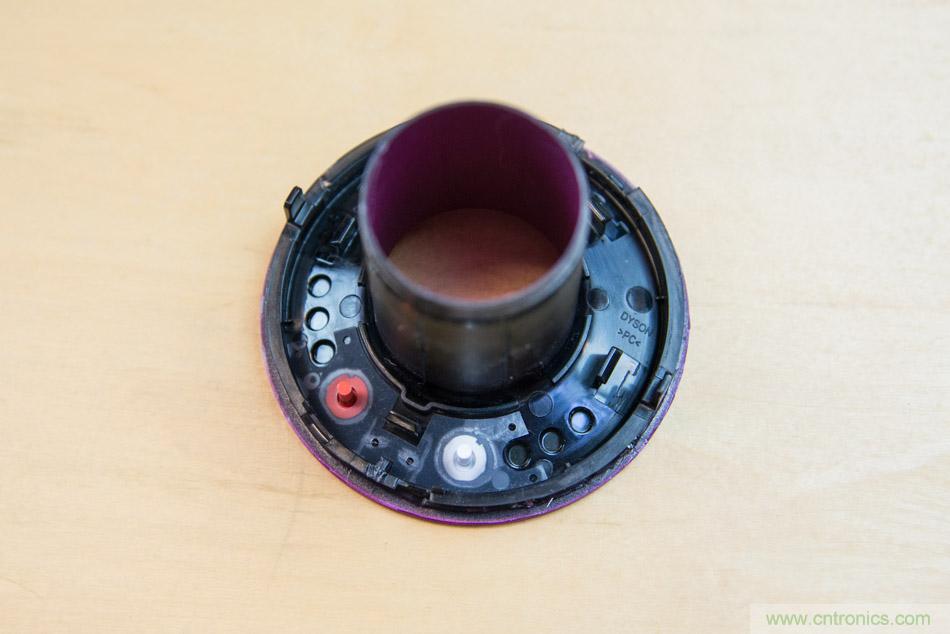 拆解戴森吹風(fēng)機(jī)：近三千元的價(jià)格貴在哪？