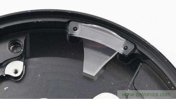 拆解華為保時捷設計快充無線充電器:憑啥能賣699?