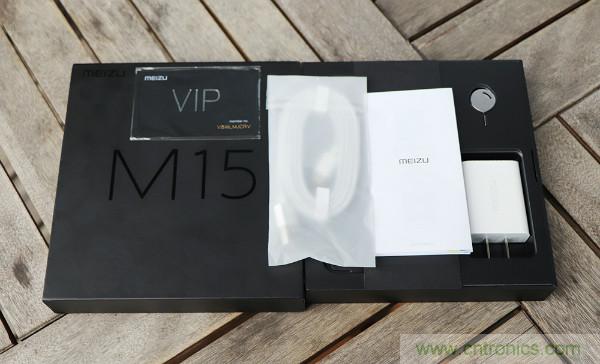 魅族M15拆解:做工精致,壓感Home鍵采用中國芯