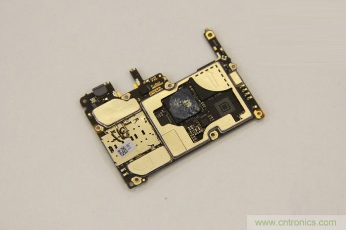 堅(jiān)果R1拆解:內(nèi)部設(shè)計(jì)究竟如何?