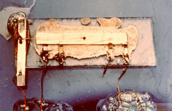 集成電路是如何被發(fā)明的？