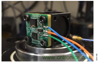 10kHz MEMS加速度計(jì)，提供4mA至20mA輸出，適合狀態(tài)監(jiān)控應(yīng)用