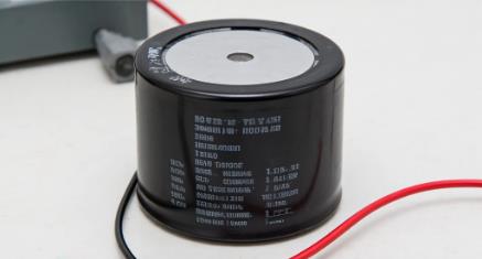 薄膜電容使用指南:從安裝到維護的七大關鍵注意事項 薄膜電容使用指南:從安裝到維護的七大關鍵注意事項